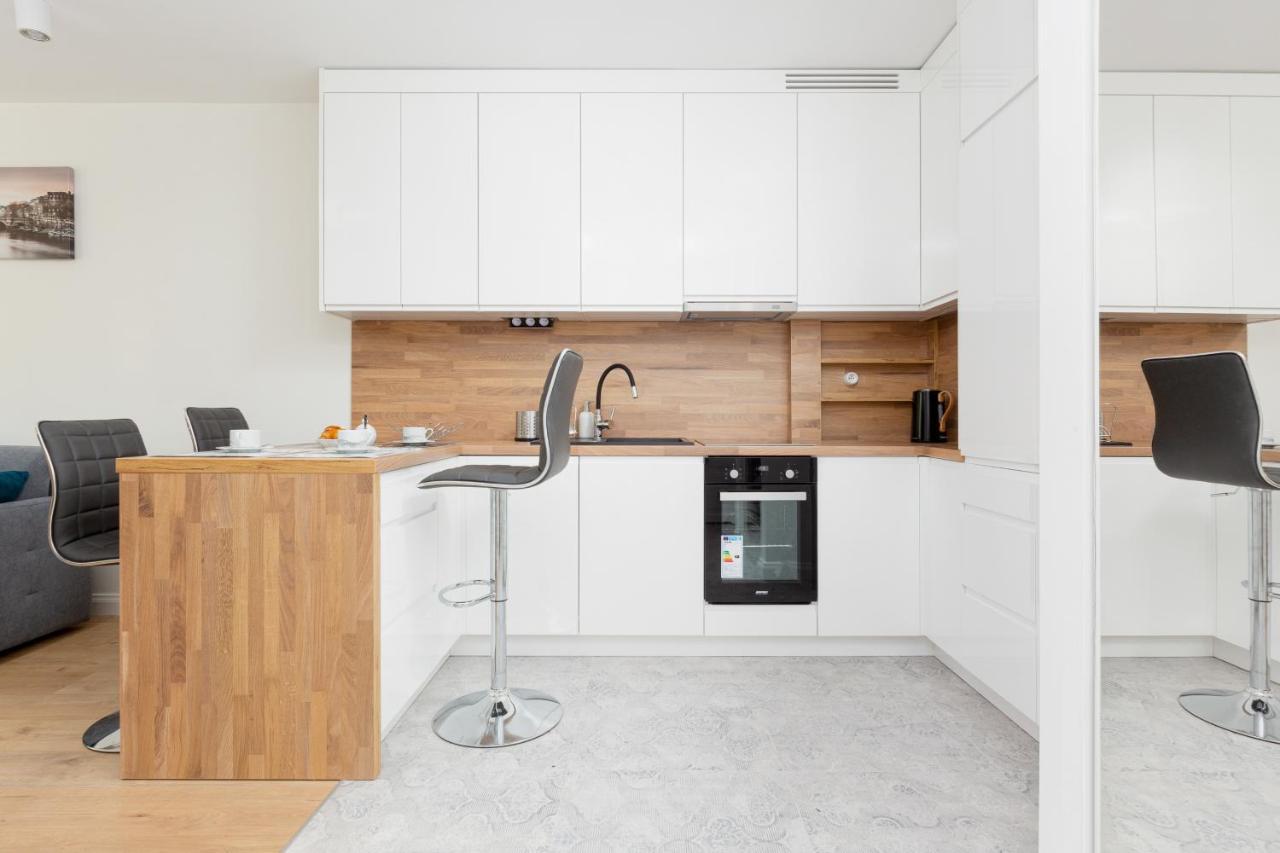 Apartments City Center Ochota By Noclegi Renters Warsaw Ngoại thất bức ảnh